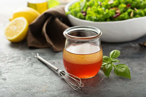 Quelles sont les astuces pour réussir une vinaigrette maison équilibrée et savoureuse?