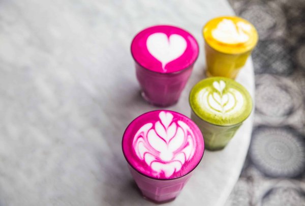 Quelle recette pour un smoothie bowl riche en antioxydants sans banane?