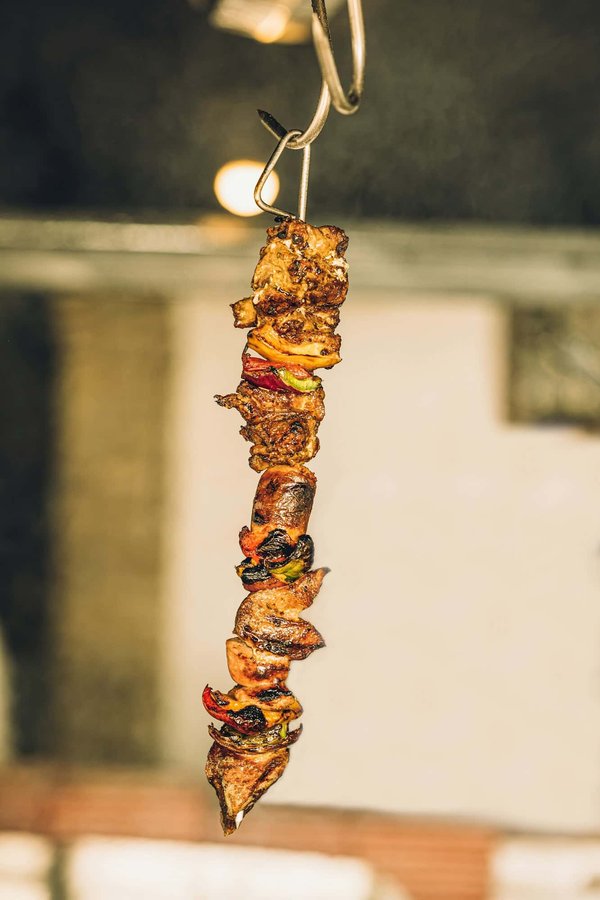 Comment préparer des brochettes de poulet yakitori à la sauce soja et mirin ?